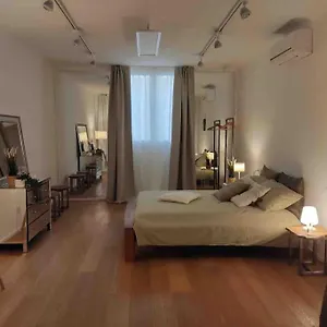 Interno4home: In Centro Storico Con Posto Auto , Ferrara Italia